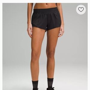 lululemon athletica hotty hot lined shorts 2.5 in